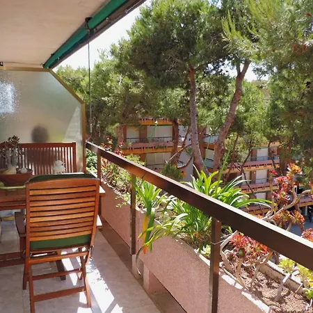 아파트 At242 Con Piscina En 1ra Linea De La Playa