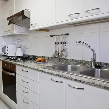 아파트 At242 Con Piscina En 1ra Linea De La Playa