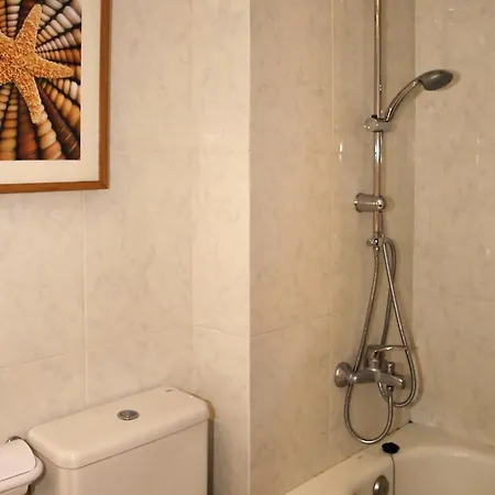 아파트 At242 Con Piscina En 1ra Linea De La Playa 토르뎀바라